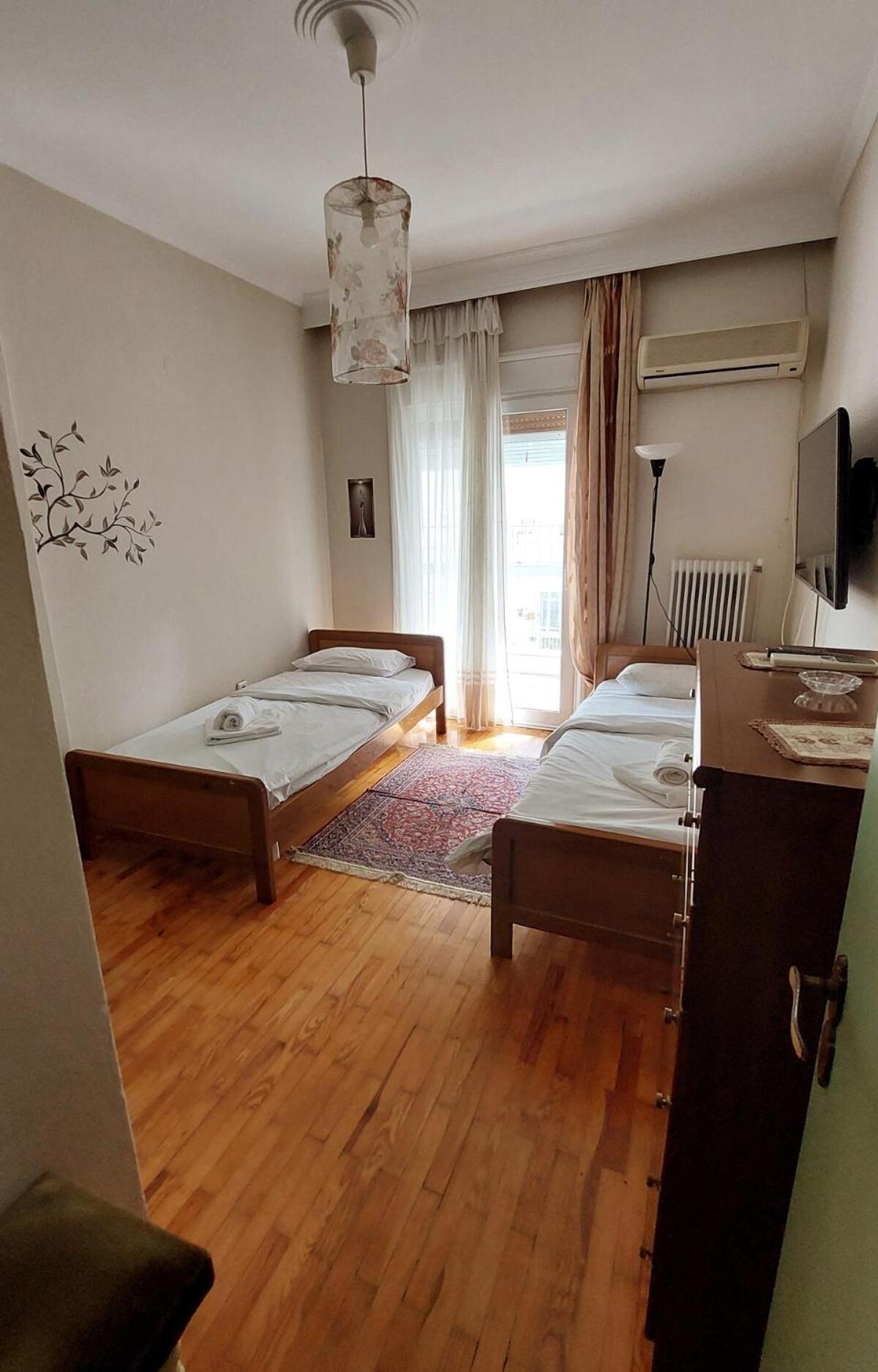 Sonia'S Skg 3 Bedroom Family Apartment - Near Metro テッサロニキ エクステリア 写真